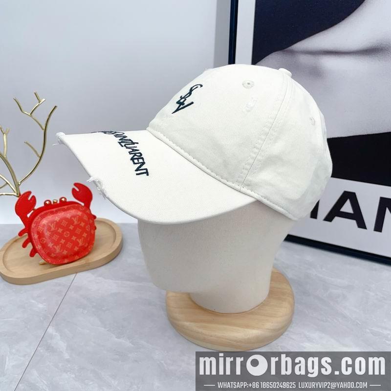 Replica YSL Hat dx32