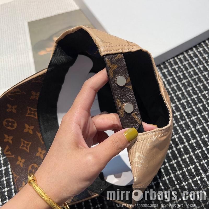 Replica LV Hat 042603
