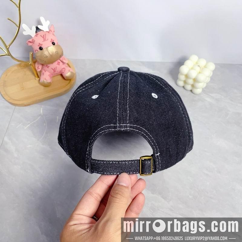 Replica Canada Goose Hat dx01