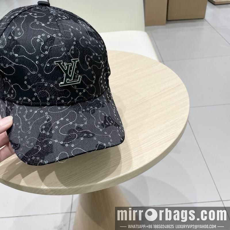 Replica LV Hat 041402