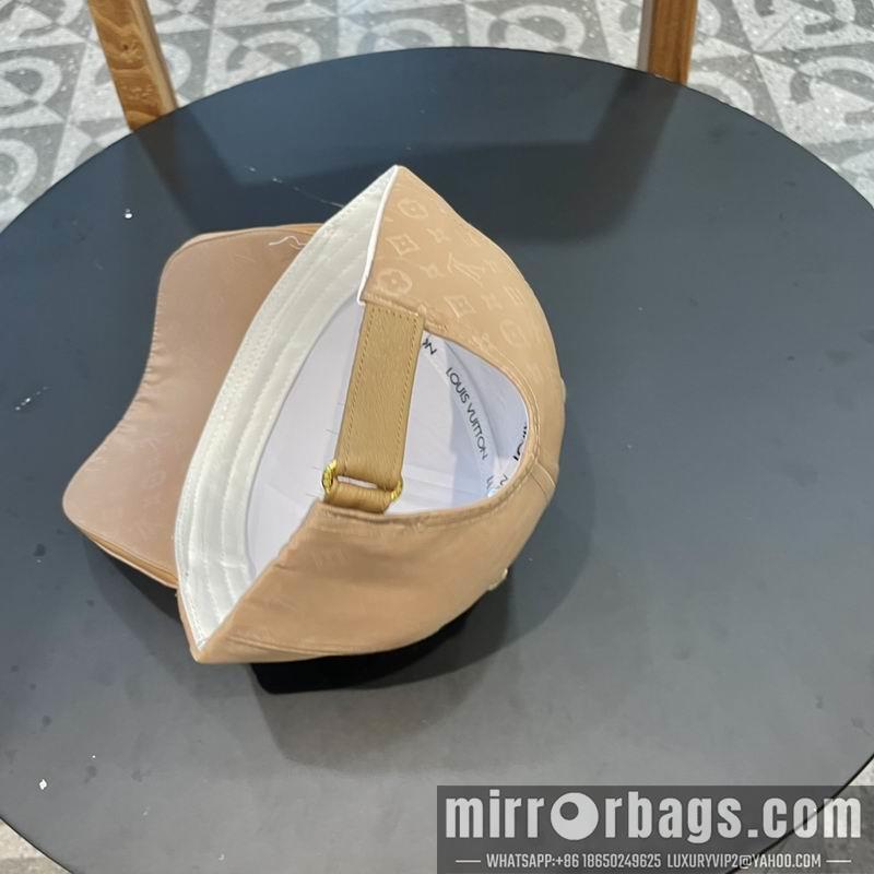 Replica LV Hat 042802