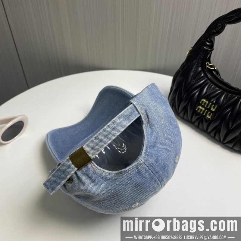 Replica Celine Hat dx40