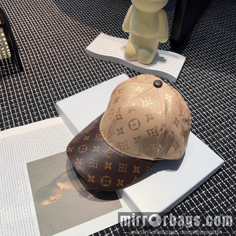 Replica LV Hat 042603
