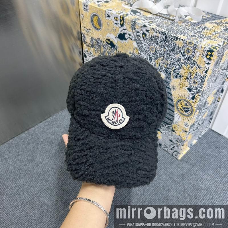 Replica Moncler Hat dx10