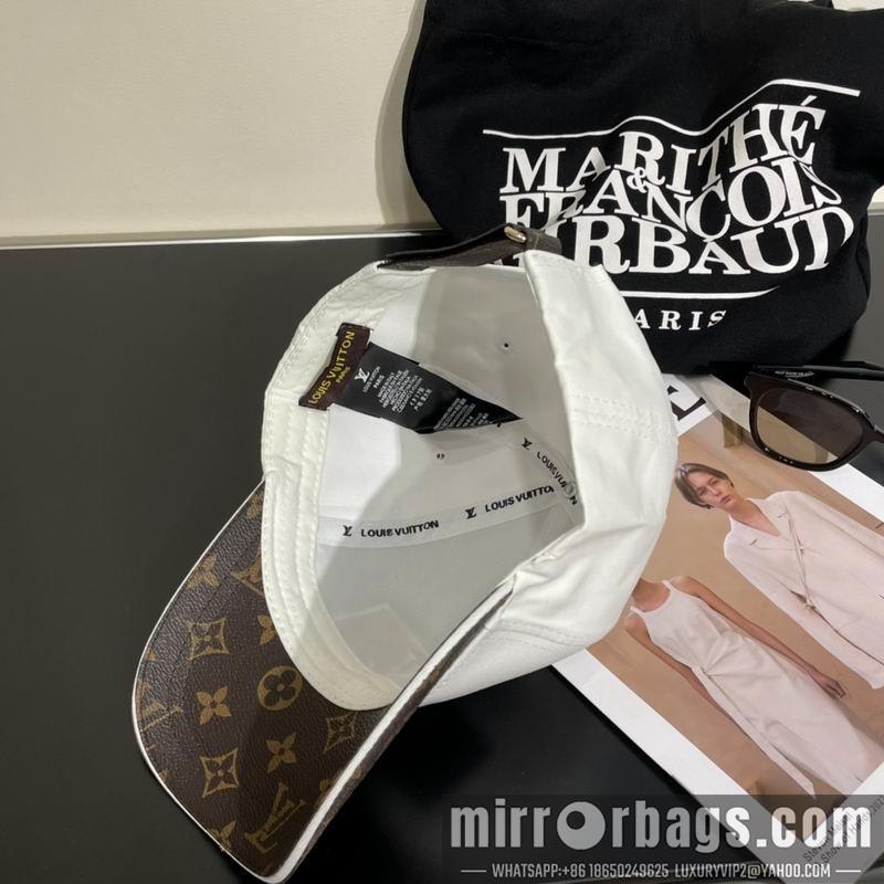 Replica LV Hat 042803