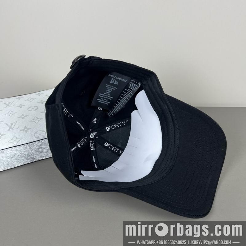 Replica YSL Hat dx35