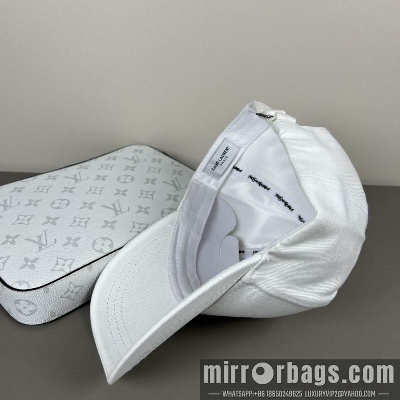 Replica YSL Hat dx37