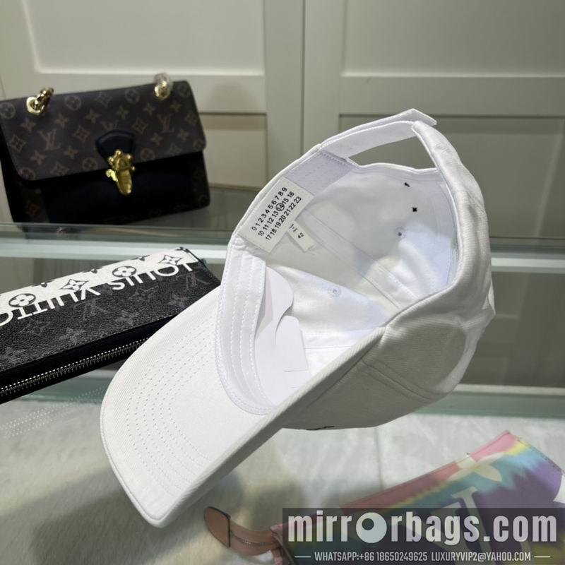 Replica Other Hat 042701