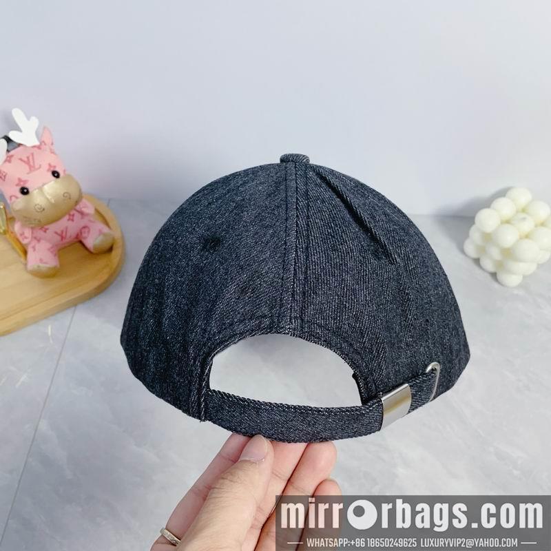 Replica Miumiu Hat dx38