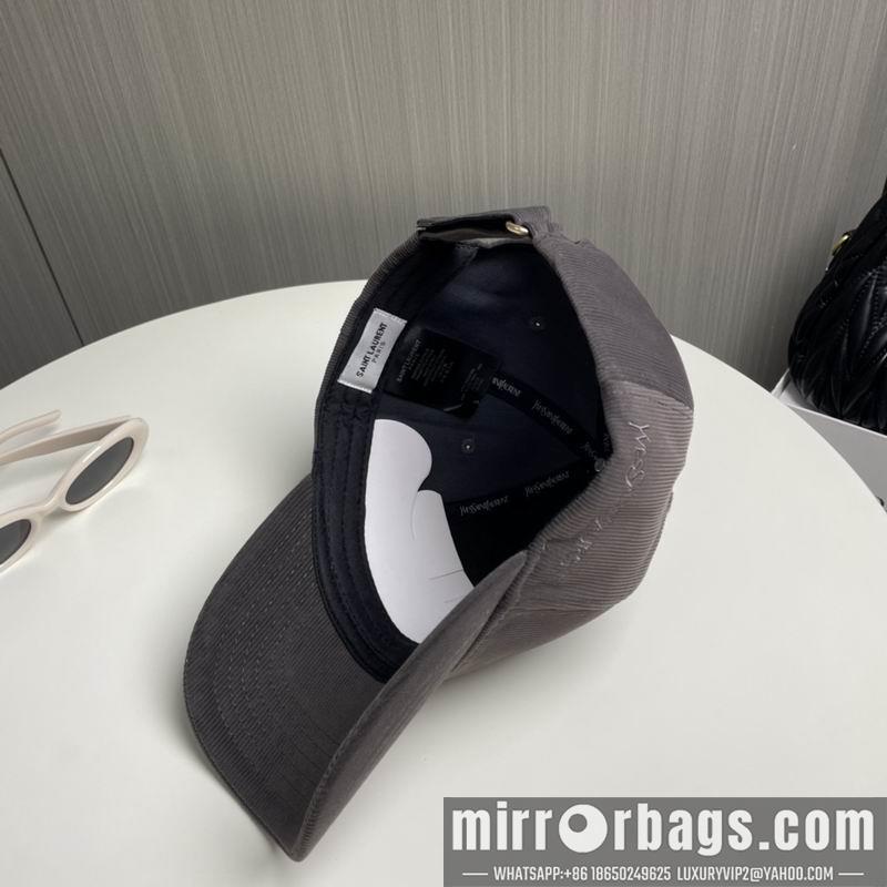 Replica YSL Hat dx31