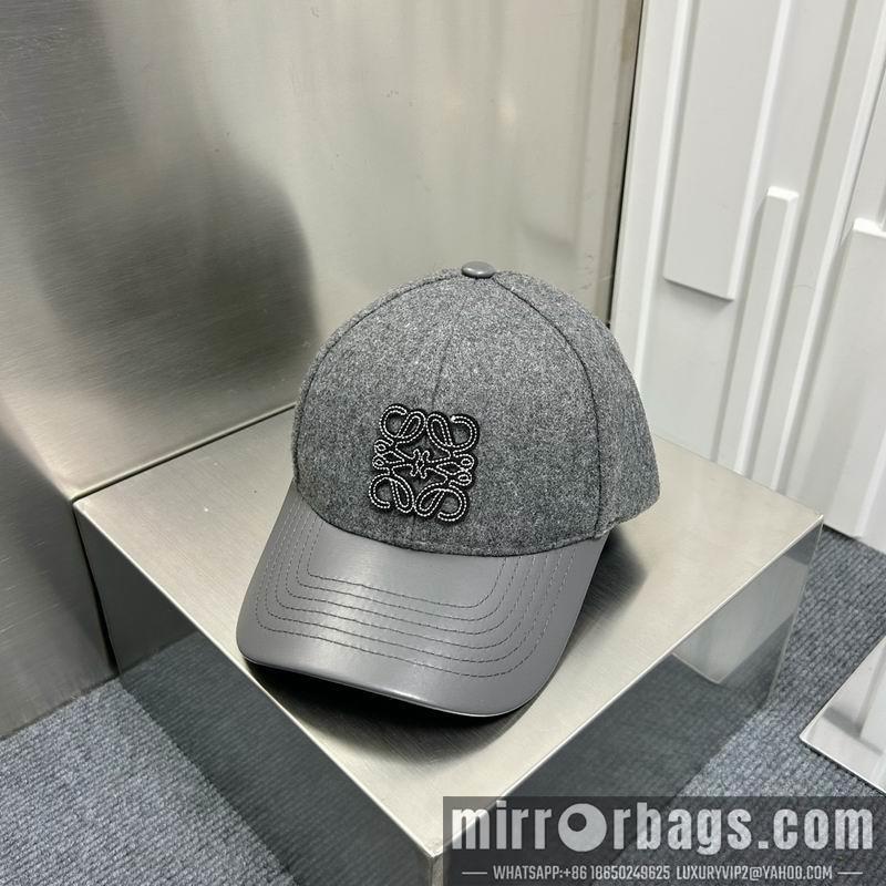 Replica Loewe Hat dx35