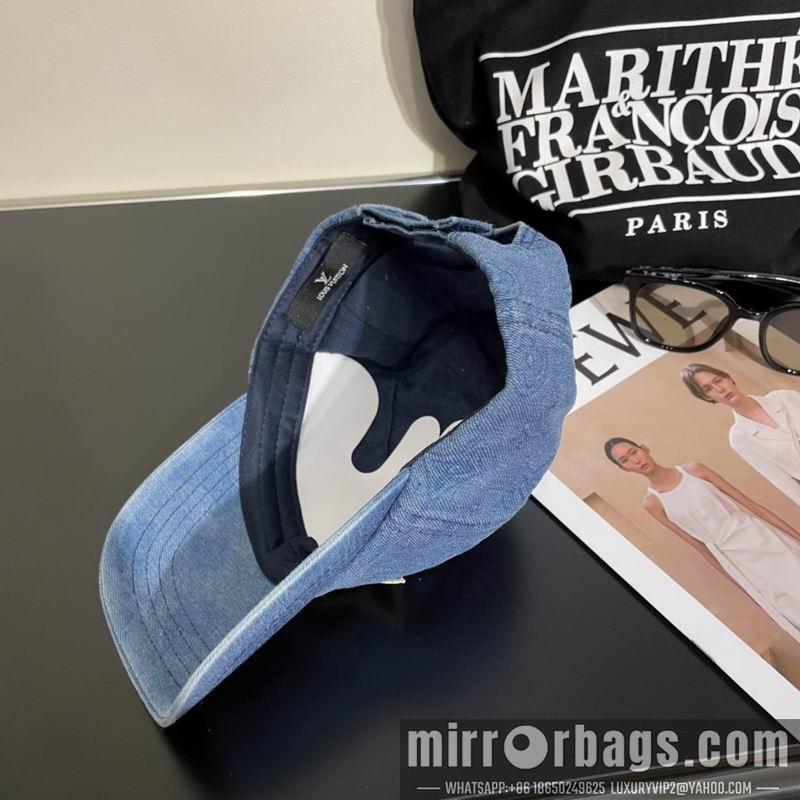 Replica LV Hat 042602