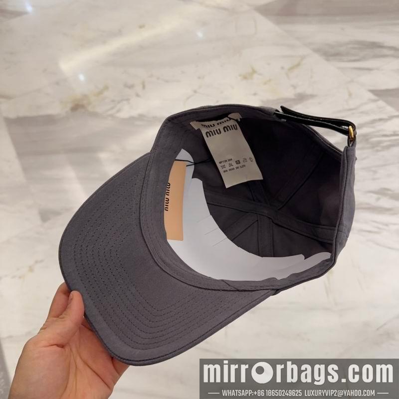 Replica Miumiu Hat dx35