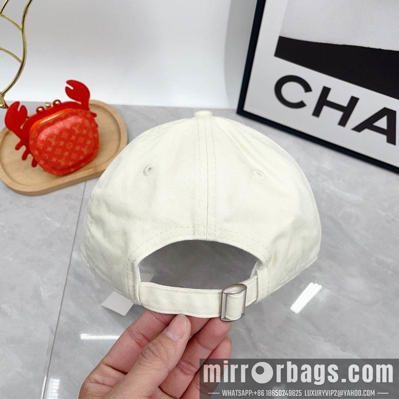 Replica YSL Hat dx32