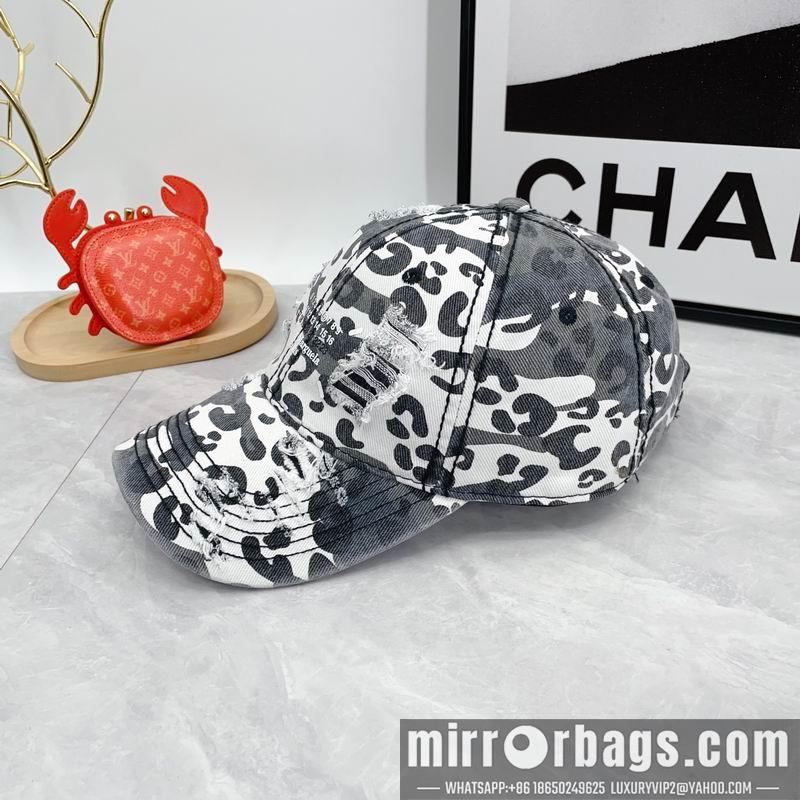 Replica MM6 Hat dx27