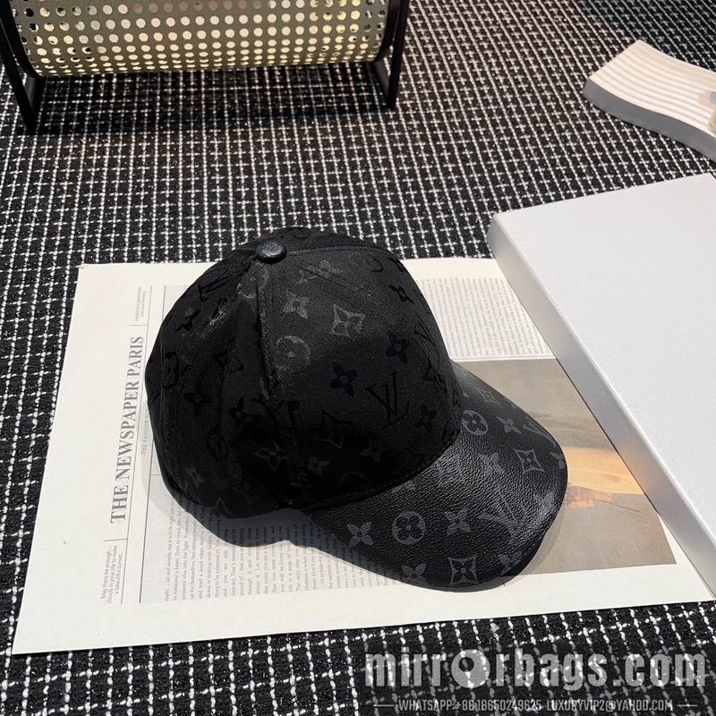 Replica LV Hat 042603