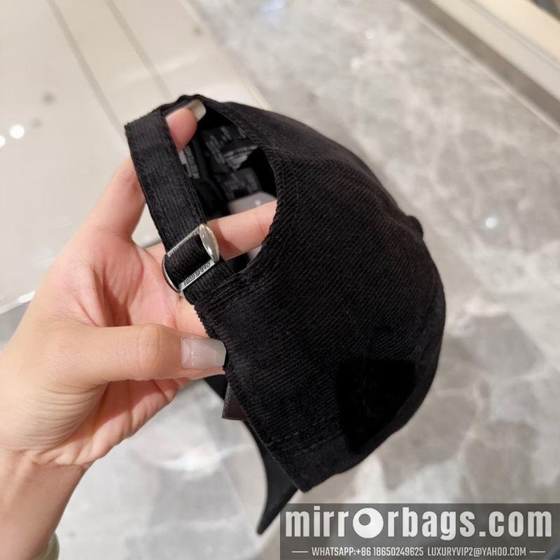 Replica YSL Hat dx25