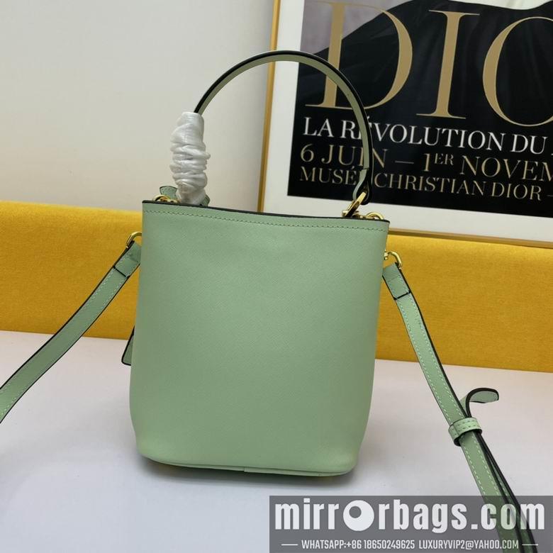 Replica Prada Bags WW1BA219绿 21X11X18