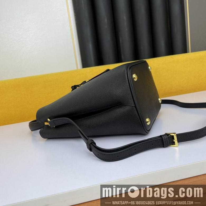 Replica Prada Bags WW1BA213黑 23X13X22