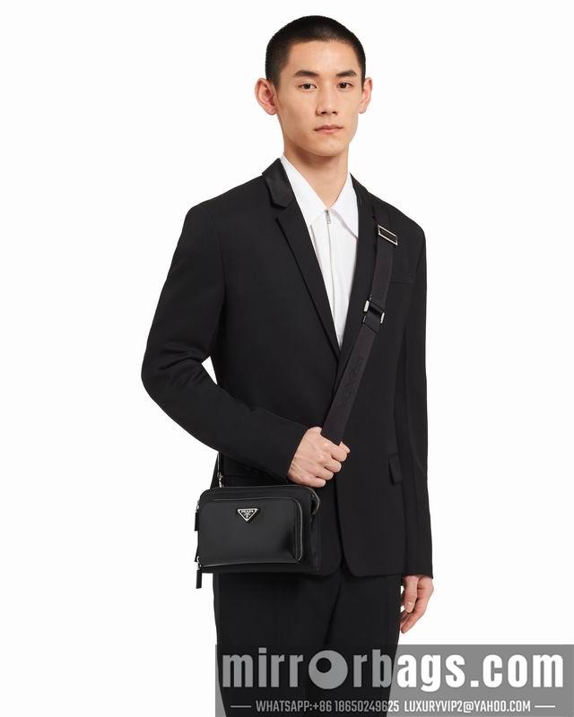 Replica Prada Bags Nylon 2VH130 22x14x3.5cm ap