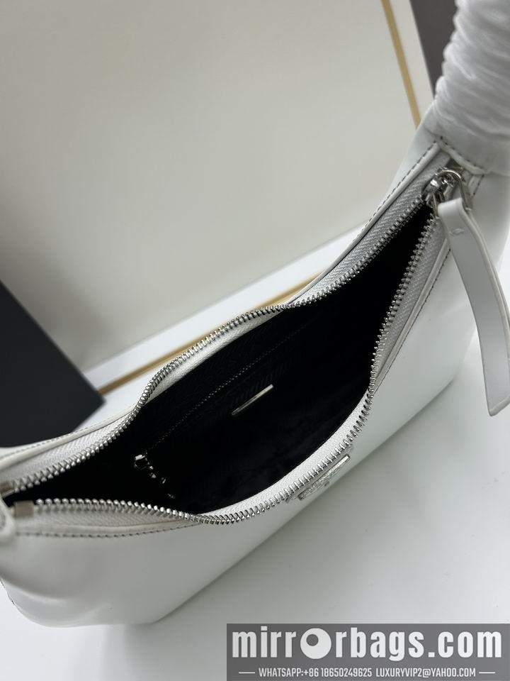 Replica Prada Bags Prada 818 30x12x6cm jj3