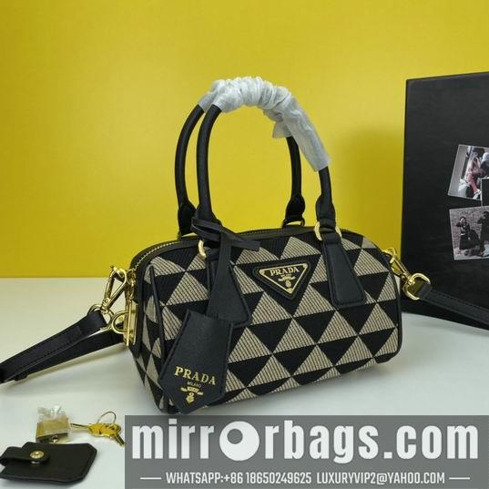 Replica Prada Bags Prada枕头包1BB846 20x14x11cm ww