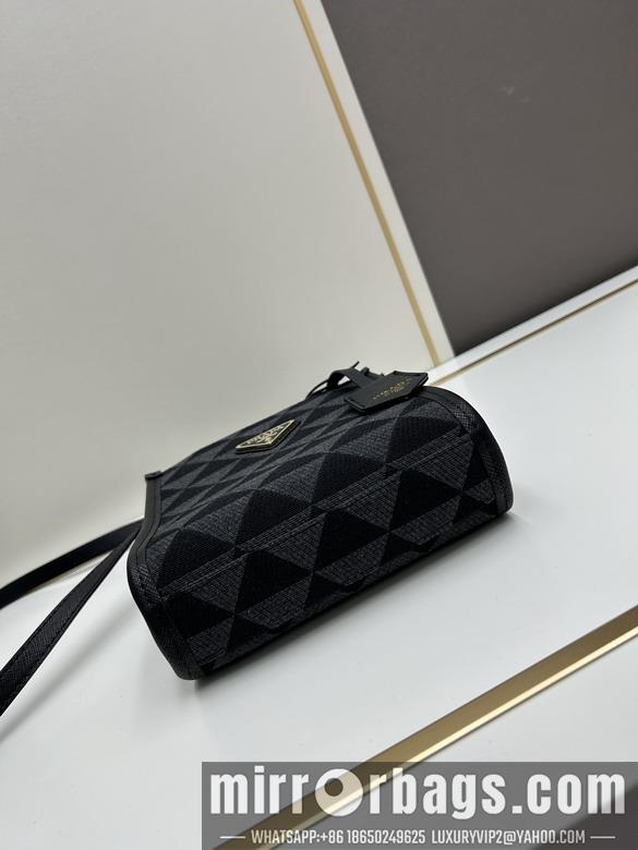 Replica Prada Bags Prada 23140 17x18x6cm jj