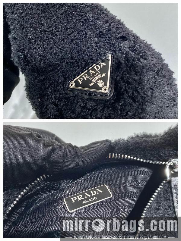 Replica Prada Bags Hobo Re-Edition 1NE515 22x17x6cm ap 05