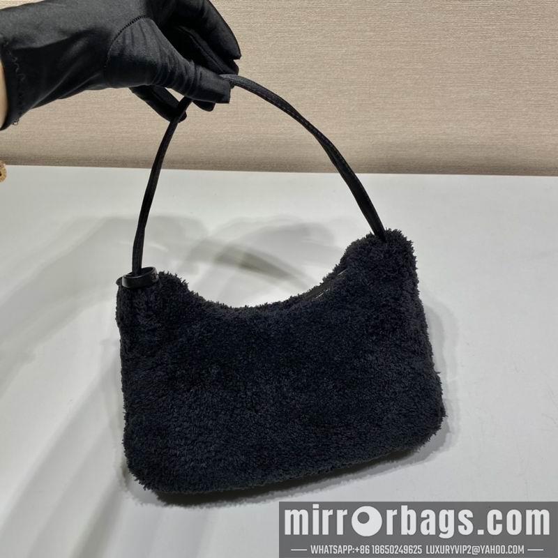 Replica Prada Bags Hobo Re-Edition 1NE515 22x17x6cm ap 05