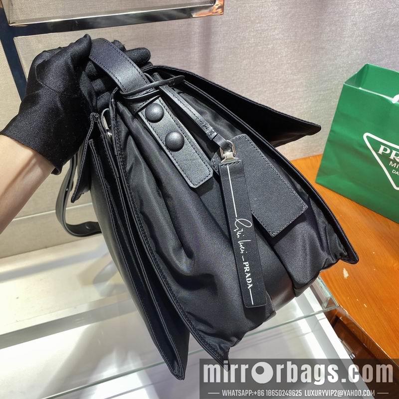Replica Prada Bags Re-Nylon 1BC208 38x28x19cm ap 11