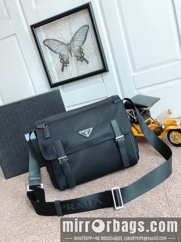Replica Prada Bags Re-Nylon Saffiano 1BD671 30x25x12cm ap 21