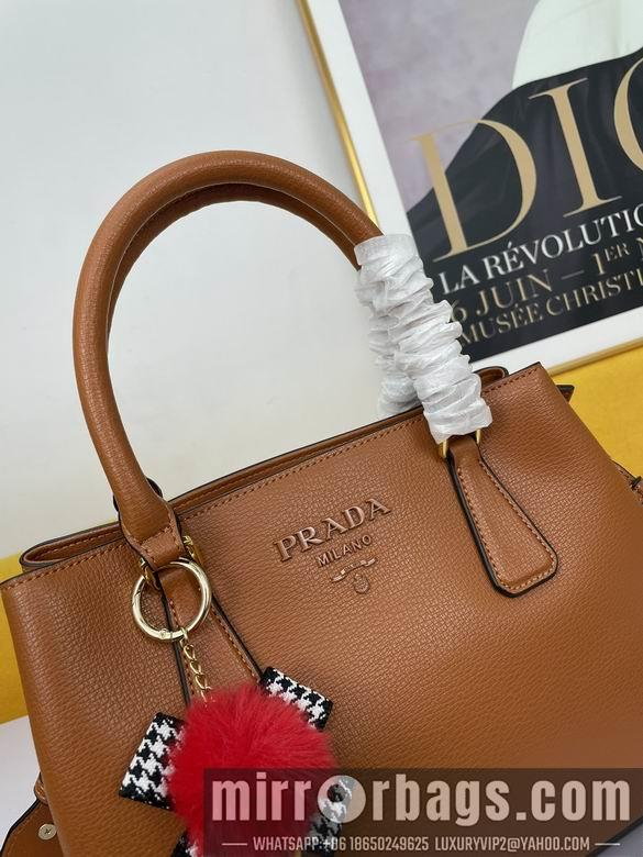 Replica Prada Bags WW5005棕 30X22X13