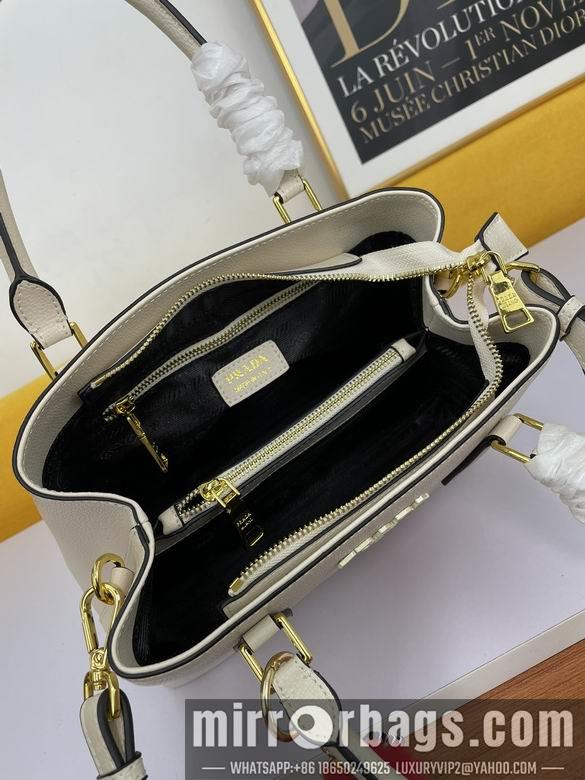 Replica Prada Bags WW5005白 30X22X13