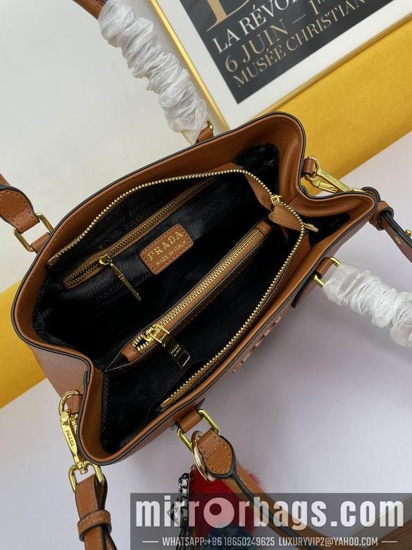 Replica Prada Bags WW5005棕 30X22X13