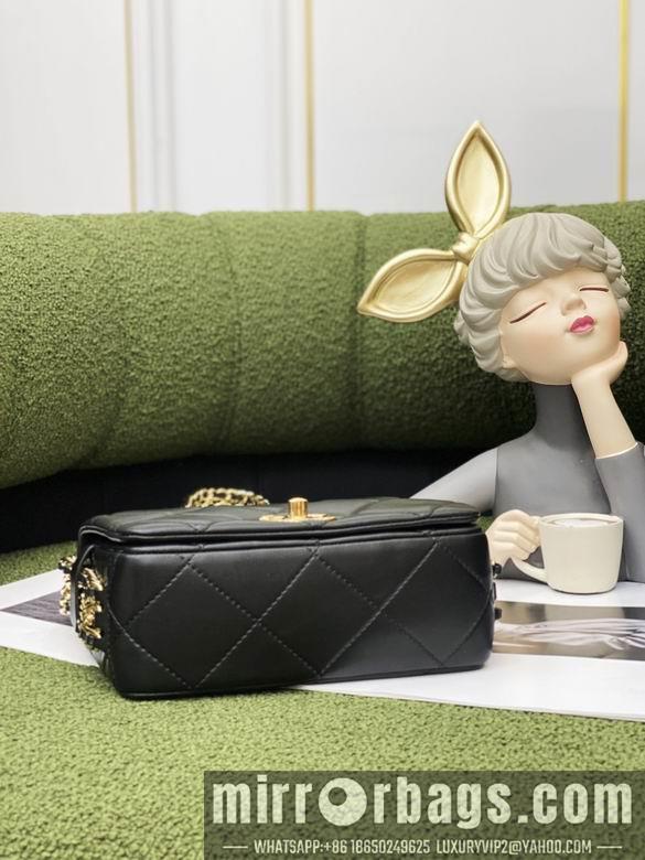 1:1 Replica Chanel Bags SS2022 17cm YG 3colour