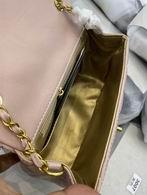 1:1 Replica Chanel Bags BT1786 17cm