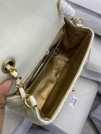 1:1 Replica Chanel Bags BT1786 17cm