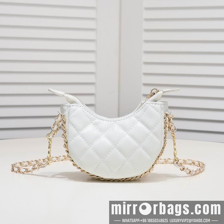 1:1 Replica Chanel Bags 8098 4.1X3.7X2cm WO 4colour