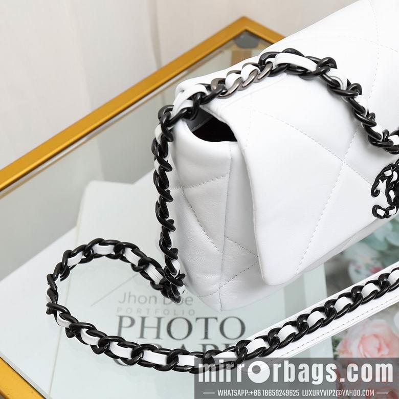 1:1 Replica Chanel Bags 6012 26X16X9cm YG 2colour