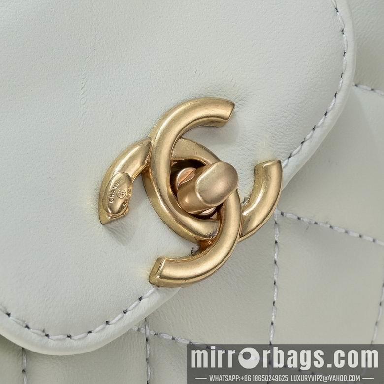 1:1 Replica Chanel Bags 6170 19X13X7cm WO 4