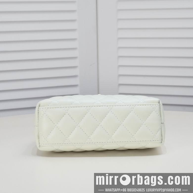 1:1 Replica Chanel Bags 6170 19X13X7cm WO 4