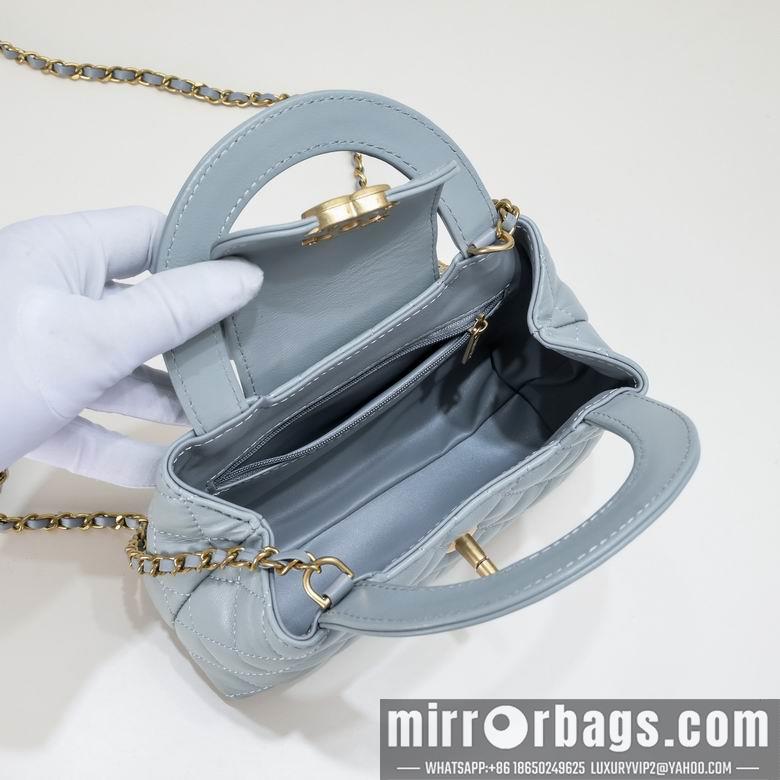 1:1 Replica Chanel Bags 6170 19X13X7cm WO 3