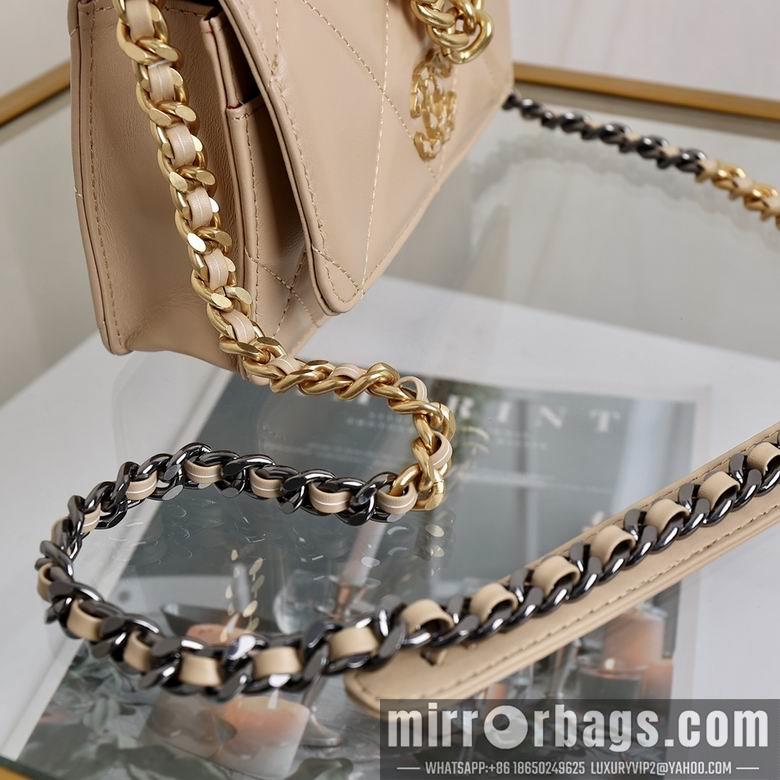 1:1 Replica Chanel Bags 33816 20x14x4.5cm YG 2
