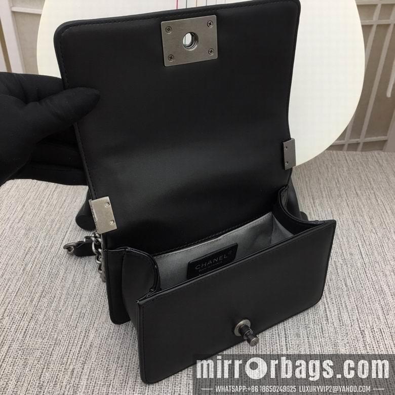 1:1 Replica Chanel Bags 67085 20X12X7.5cm XMY 21