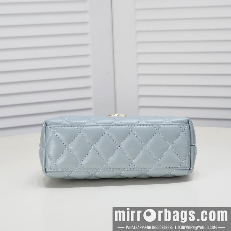 1:1 Replica Chanel Bags 6170 19X13X7cm WO 3