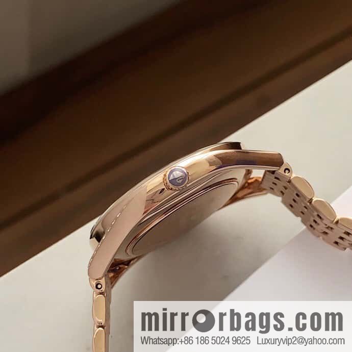 Swarovski. The same series at the Swarovski counter: Crystalline Aura watch