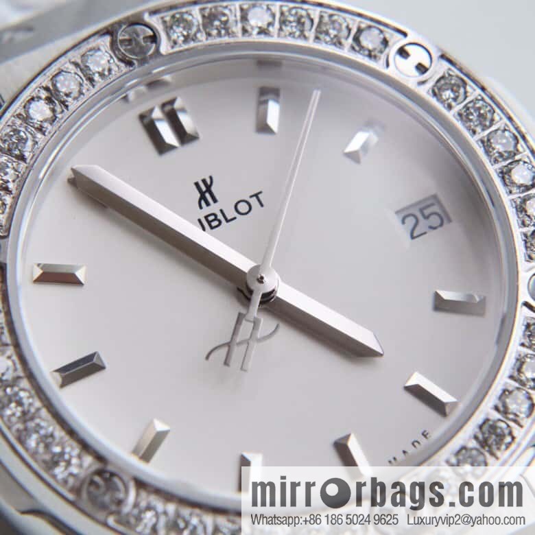 Hublot Classic Series, Hublot Women's 33mm Quartz High-End Watch