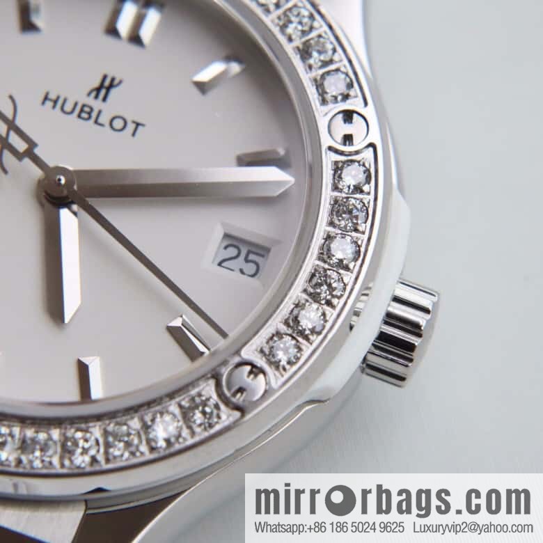 Hublot Classic Series, Hublot Women's 33mm Quartz High-End Watch