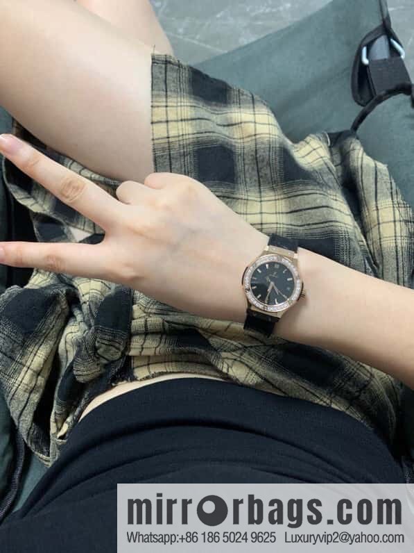 Hublot Classic Series, Hublot Women's 33mm Quartz High-End Watch