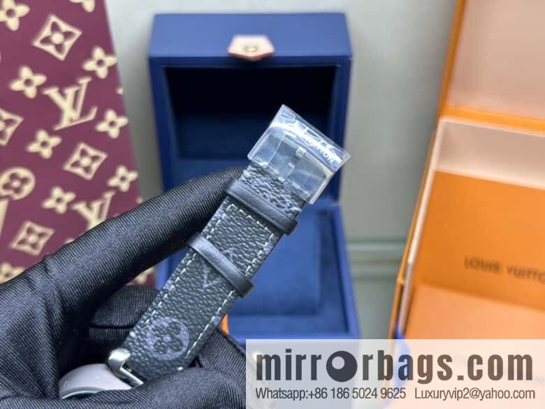 New product launch LVTambour watch with a diameter of 41.5mm